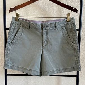 Eddie Bauer Embroidered Side Panel Khaki Army Green Casual Shorts Pockets Size 6
